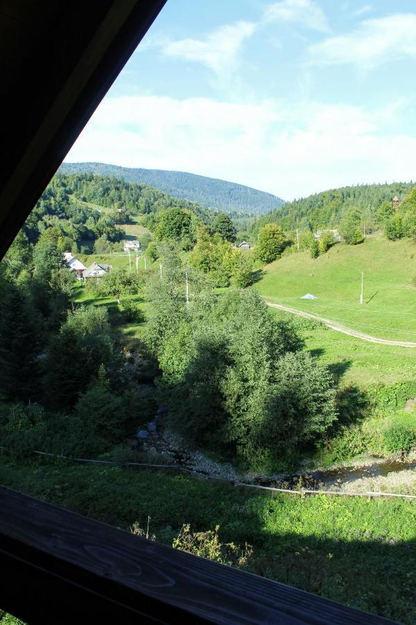 Cottage "Karpatske Shale" Jaremtsje Buitenkant foto