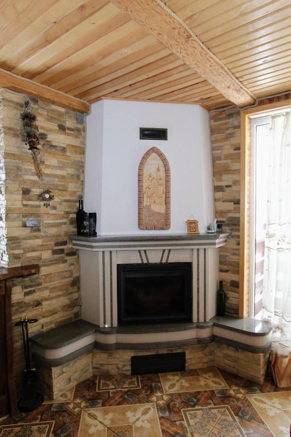 Cottage "Karpatske Shale" Jaremtsje Buitenkant foto