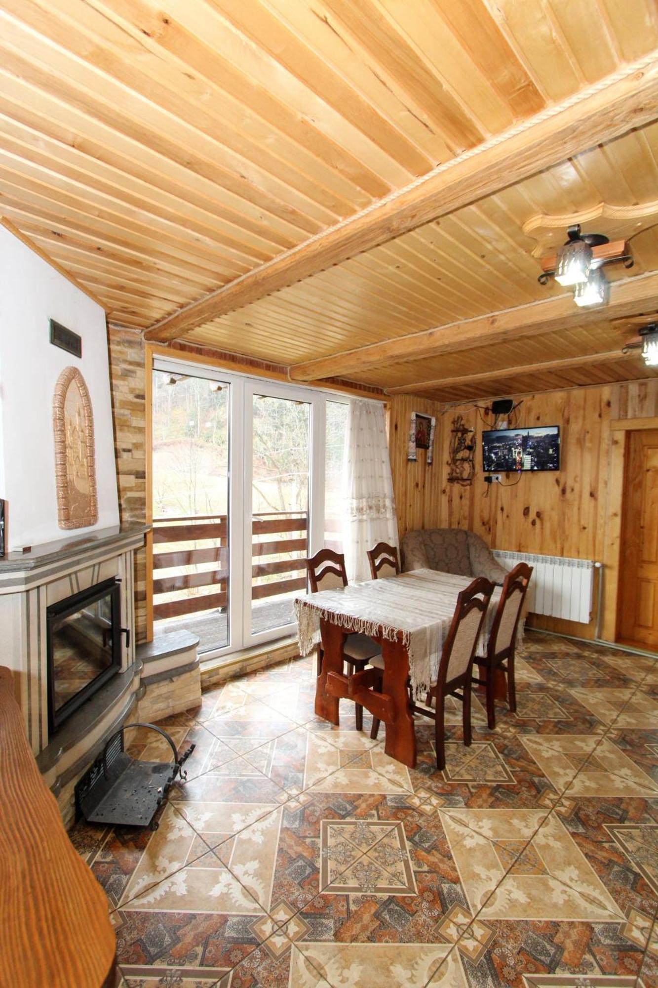 Cottage "Karpatske Shale" Jaremtsje Buitenkant foto
